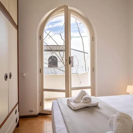 13 Posti - Wifi Ac Parking 5 Min Dal Mare