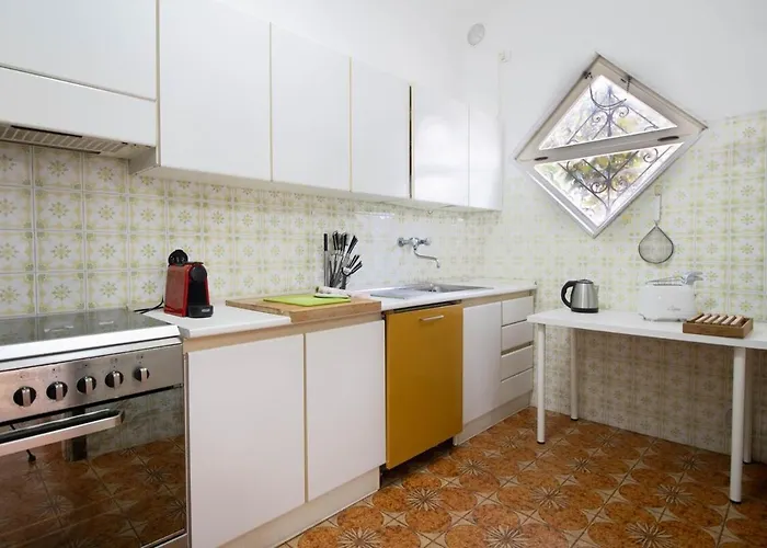 13 Posti - Wifi Ac Parking 5 Min Dal Mare